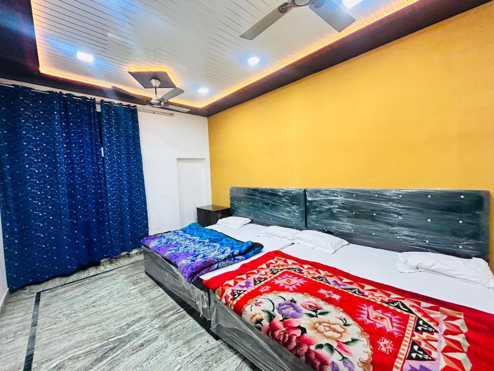 Agrawal Inn Guest House Mathura Eksteriør billede