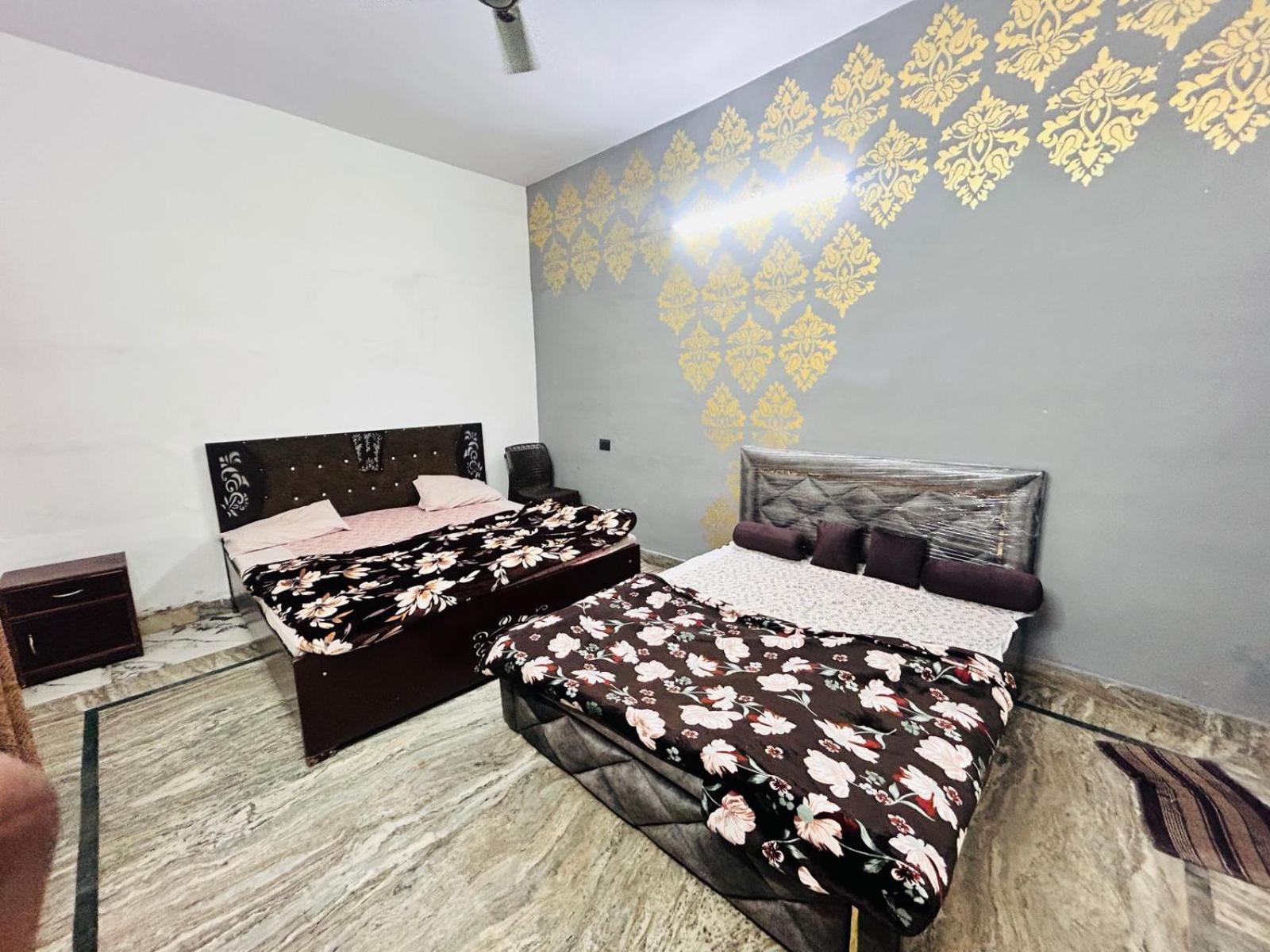 Agrawal Inn Guest House Mathura Eksteriør billede